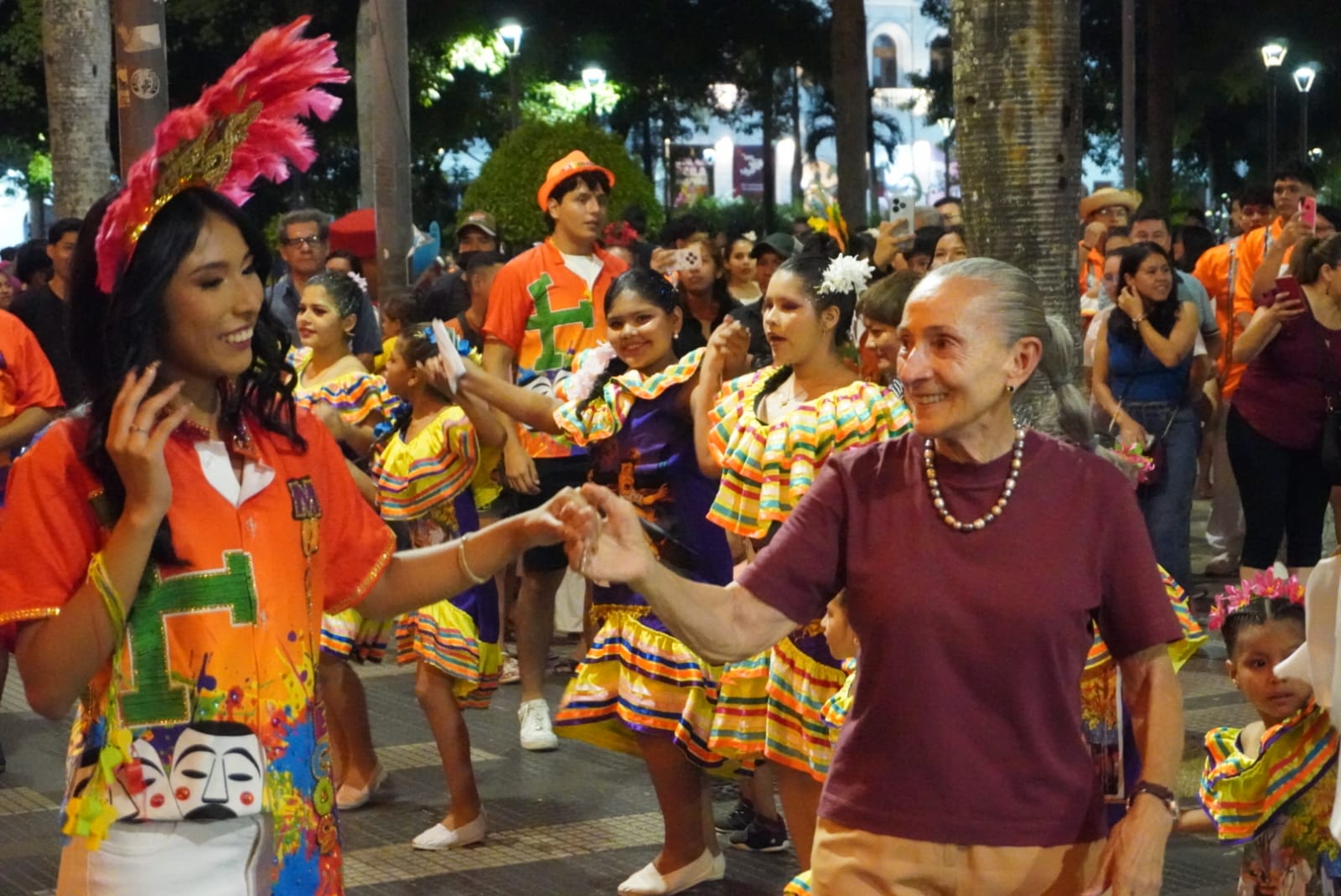 Imagen de noticia: Diciembre llega con espectáculos culturales y antesala precarnavalera en la Plaza Principal